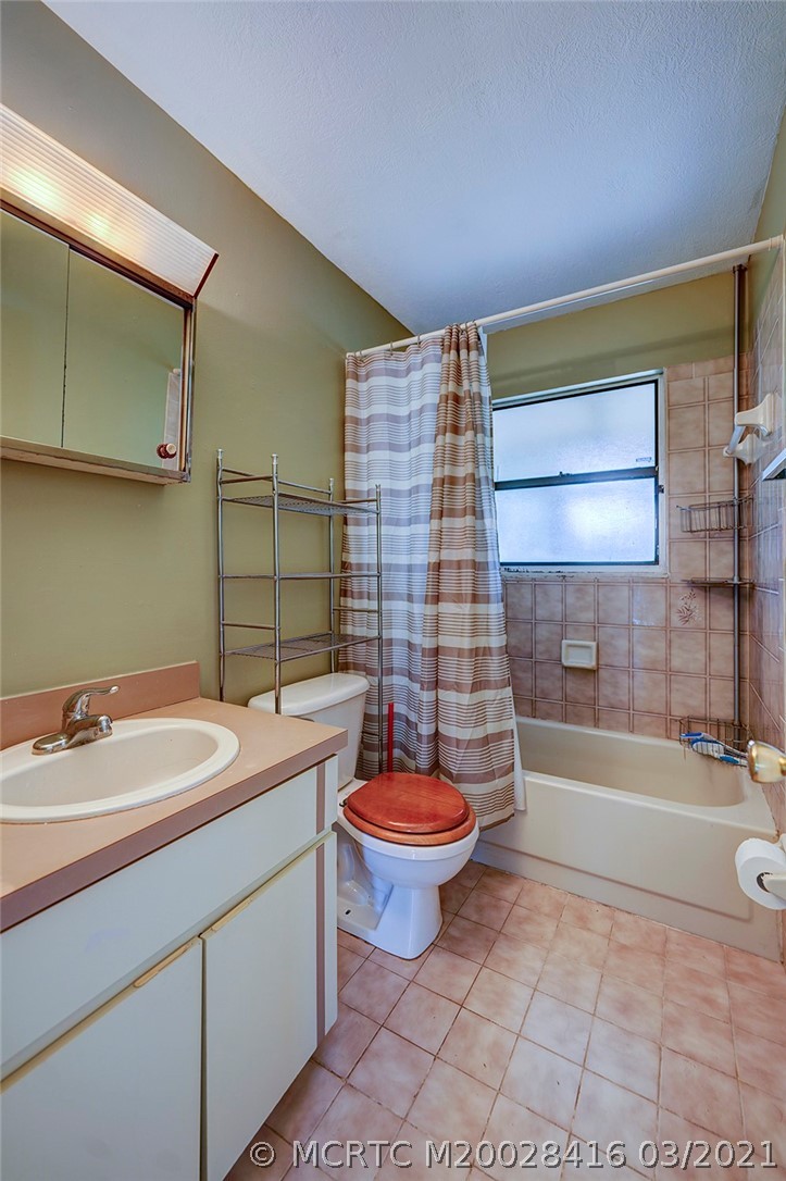 4597 Southeast Marie Way Stuart, FL 34997 - Photo 15 of 37 Gallery Image 15