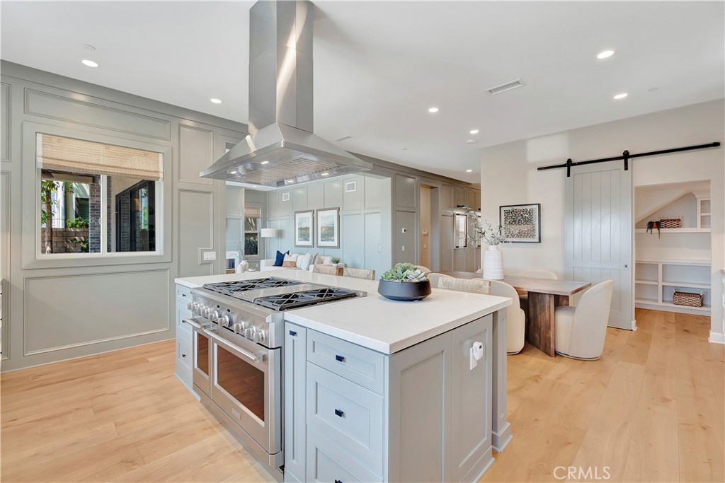 17 Ponte Lake Forest, CA 92630 - Photo 12 of 73 staged furniture has been removed