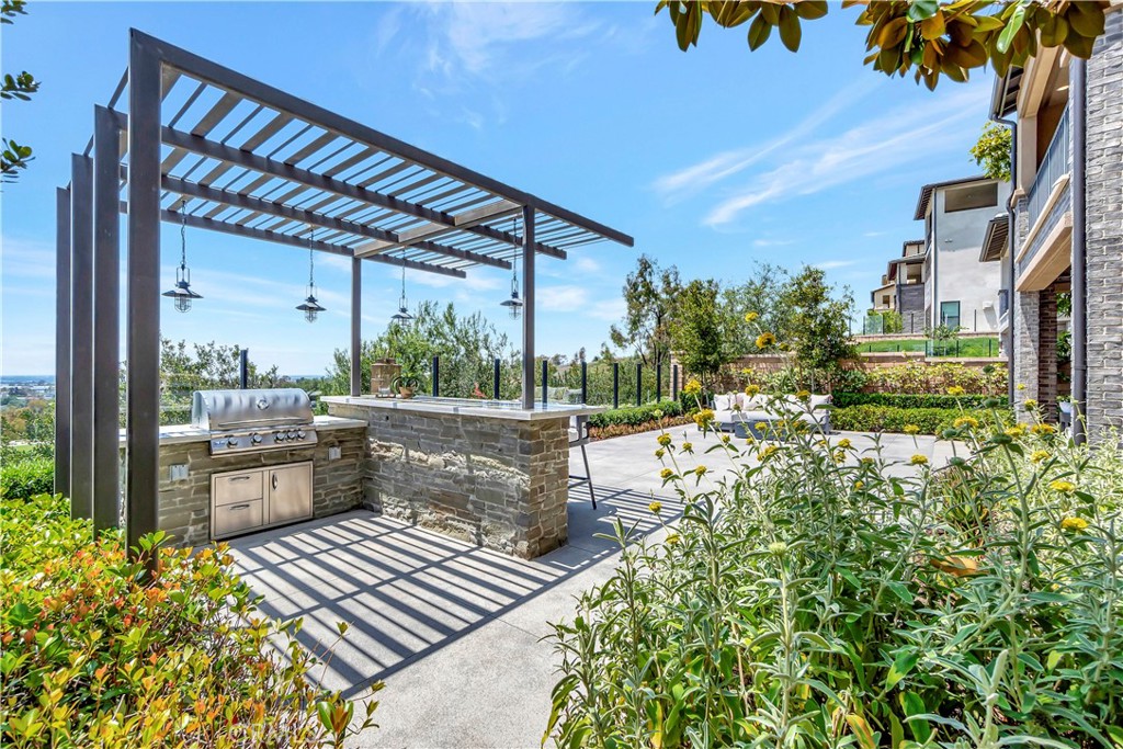 17 Ponte Lake Forest, CA 92630 - Photo 30 of 73