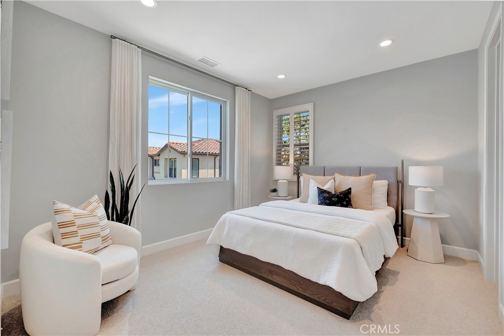 17 Ponte Lake Forest, CA 92630 - Photo 49 of 73 staged furniture has been removed