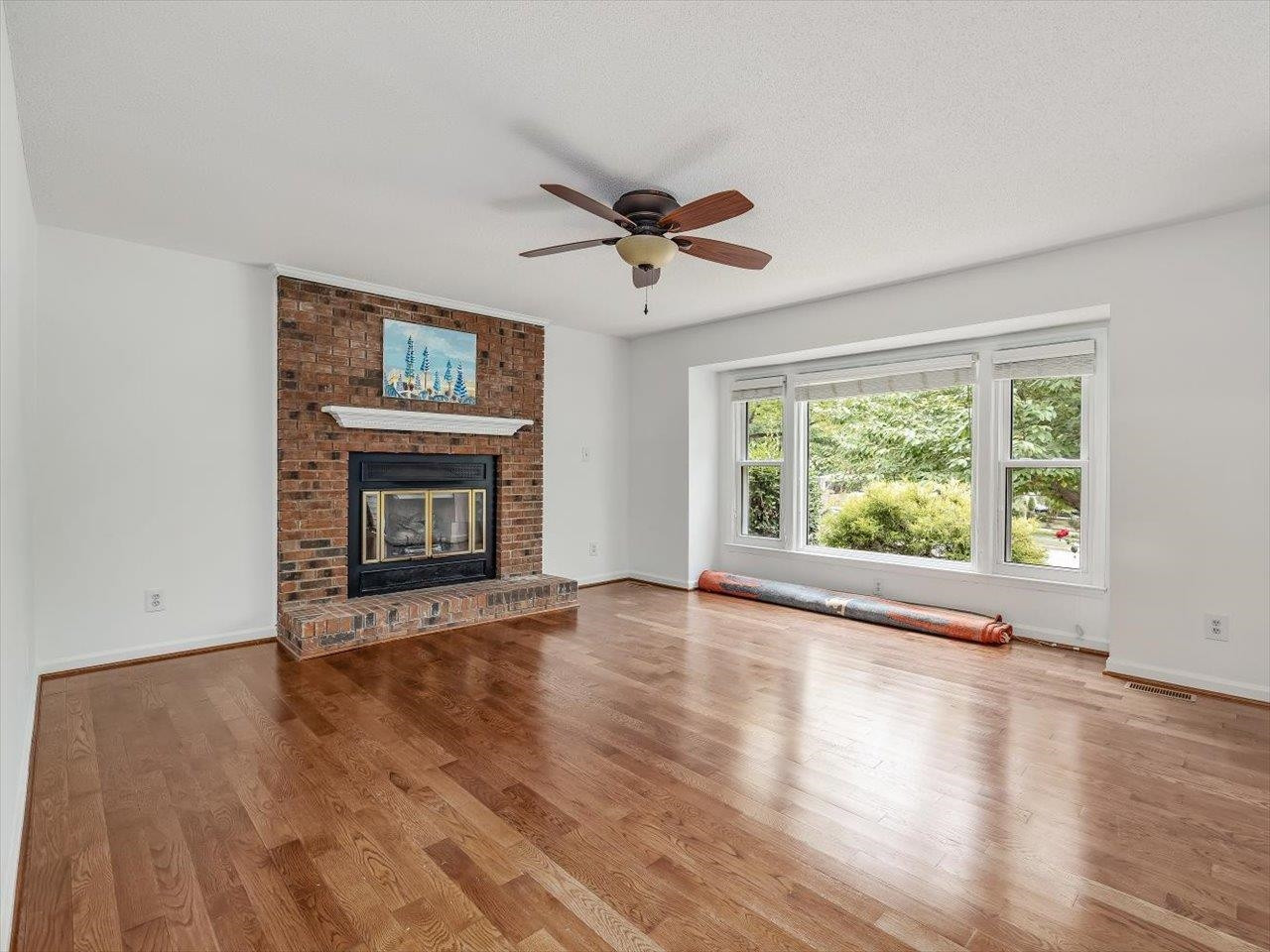 121 Rosehaven Drive Raleigh, NC 27609 - Photo 7 of 35 Photo 7