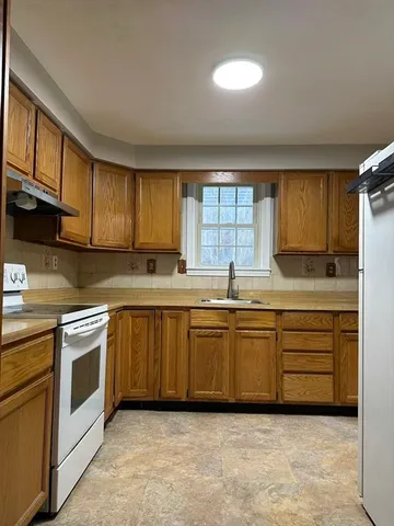 $2,850 | 8 Sunrise Avenue, Billerica, MA 01821