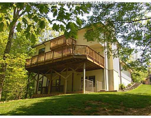 975 North Rustling Road South Charleston, WV 25303 - Photo 16 of 16 Exterior Back.