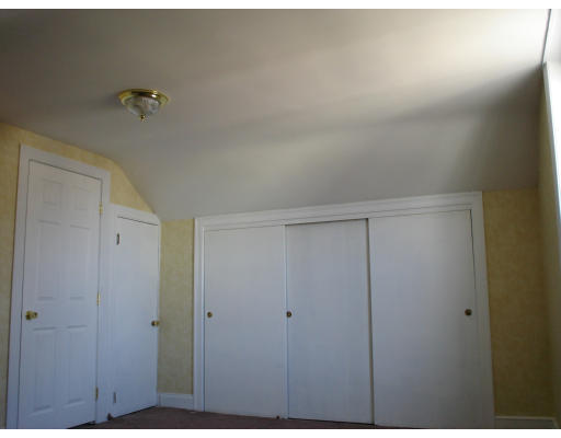 263 Division Street Fall River, MA 02721 - Photo 6 of 7