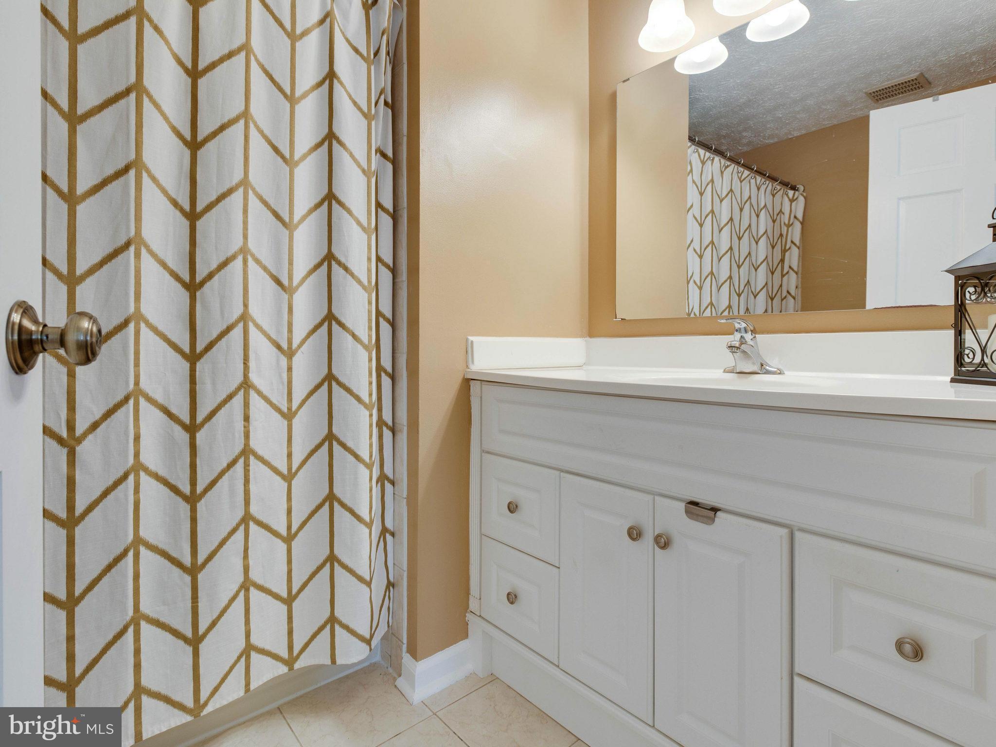 8081 Winding Way Court Springfield, VA 22153 - Photo 21 of 30 Upper Level Full Bath