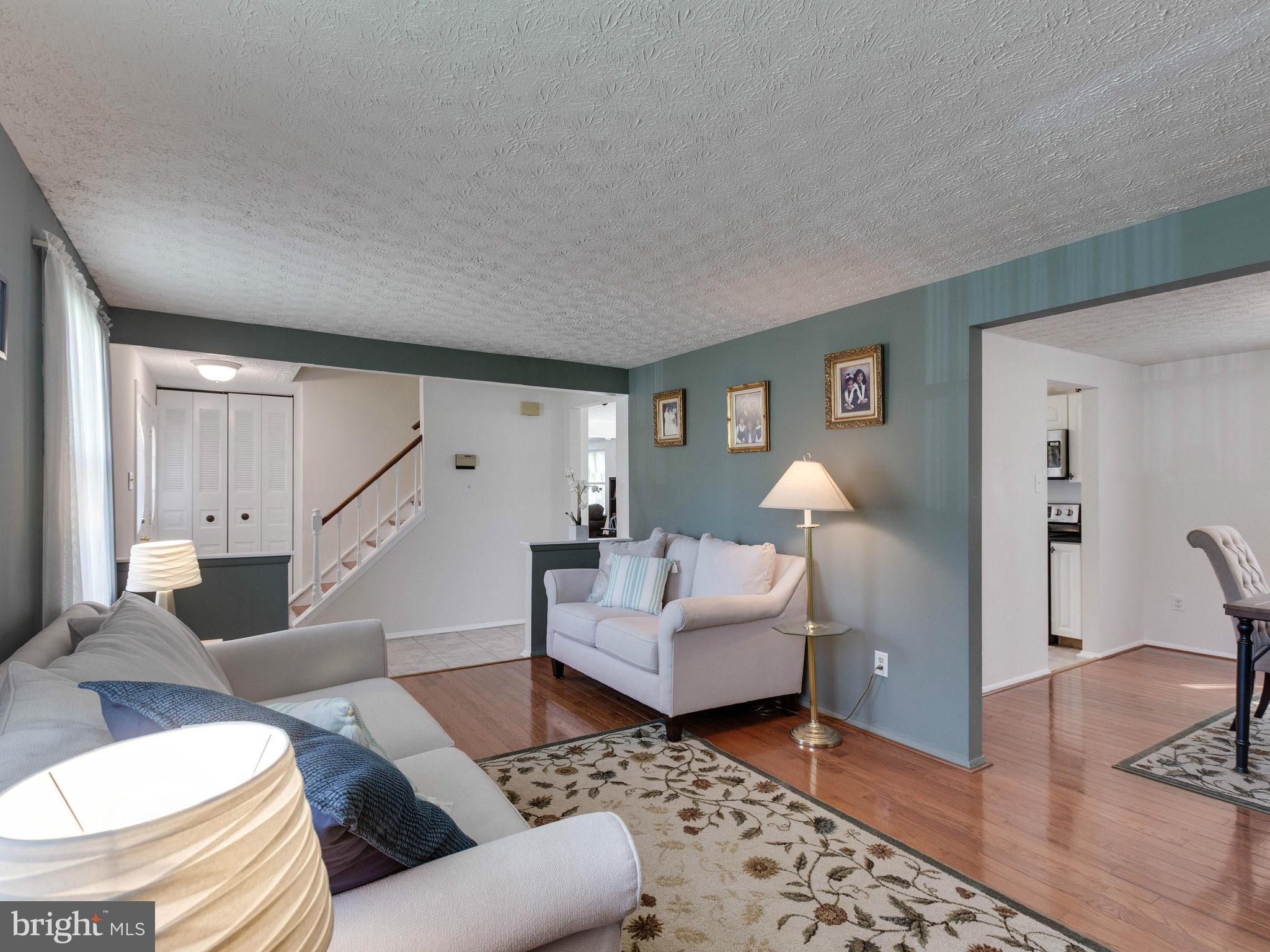 8081 Winding Way Court Springfield, VA 22153 - Photo 4 of 30 Living Room