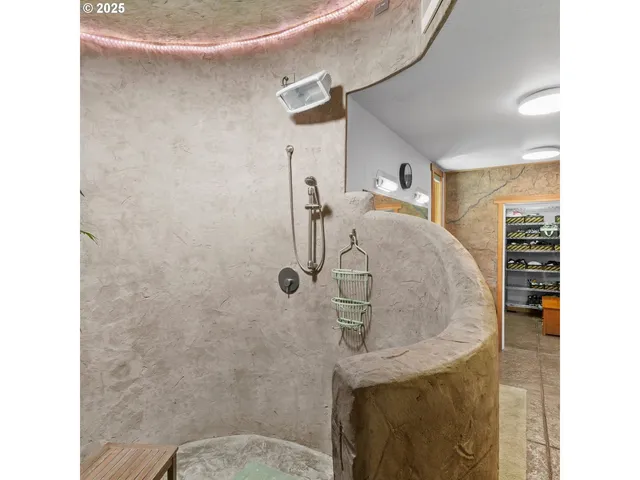 $1,849,000 | 1104 Upper Cow Creek Road, Azalea, OR 97410