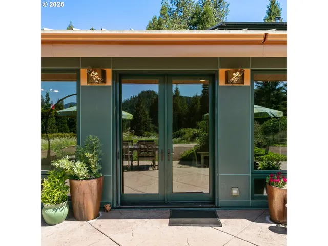 $1,849,000 | 1104 Upper Cow Creek Road, Azalea, OR 97410