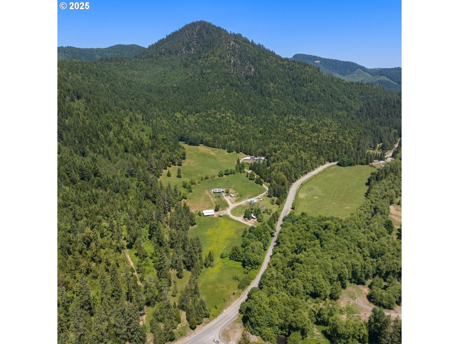 1104 Upper Cow Creek Road Azalea, OR 97410 - Photo 37 of 43