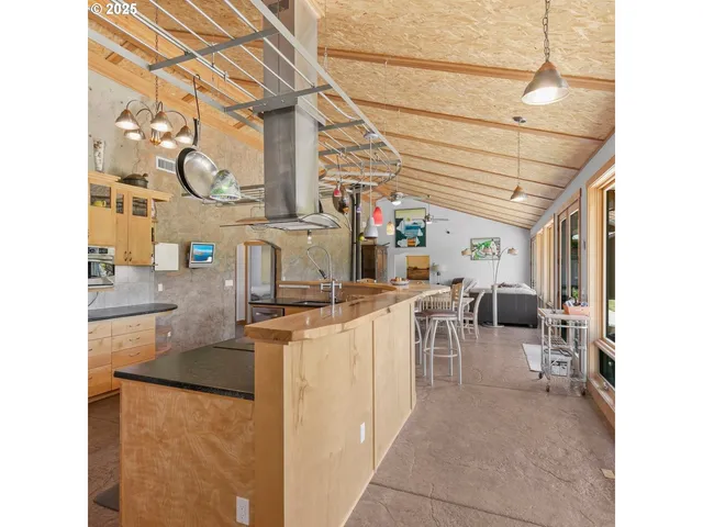 $1,849,000 | 1104 Upper Cow Creek Road, Azalea, OR 97410