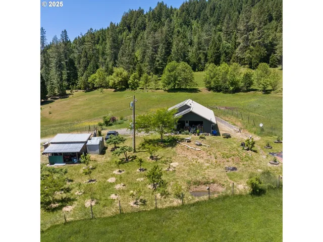 $1,849,000 | 1104 Upper Cow Creek Road, Azalea, OR 97410