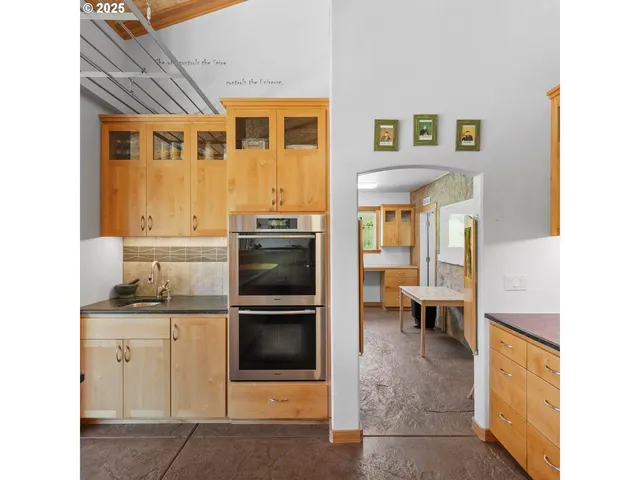 $1,849,000 | 1104 Upper Cow Creek Road, Azalea, OR 97410