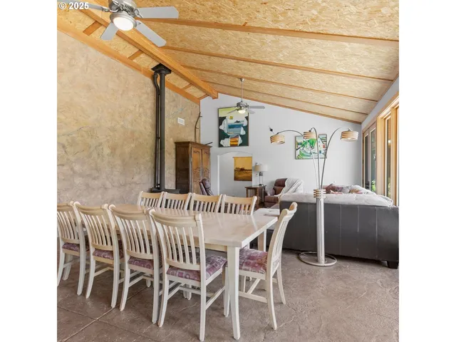 $1,849,000 | 1104 Upper Cow Creek Road, Azalea, OR 97410