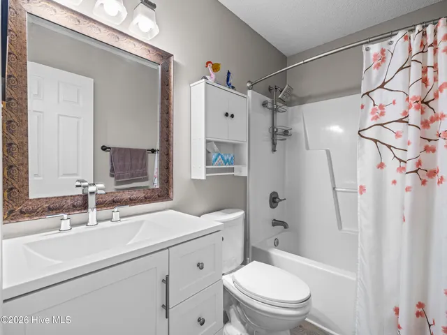 $259,900 | 106 Stoney Creek Drive, Jacksonville, NC 28540