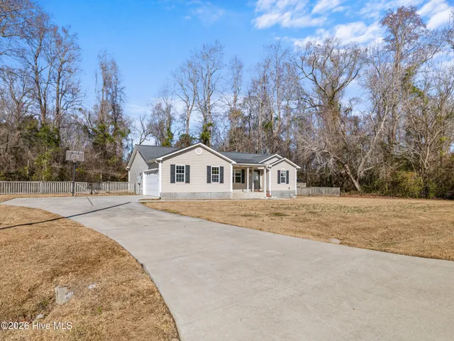 $259,900 | 106 Stoney Creek Drive, Jacksonville, NC 28540