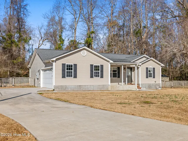$259,900 | 106 Stoney Creek Drive, Jacksonville, NC 28540