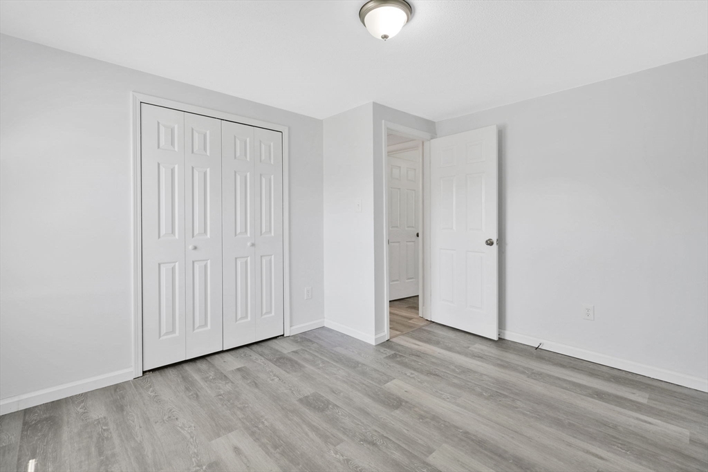 217 Mazarin Street Springfield, MA 01151 - Photo 18 of 33