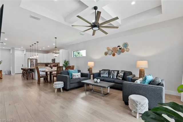 $899,000 | 3552 Hibiscus Avenue, Naples, FL 34104