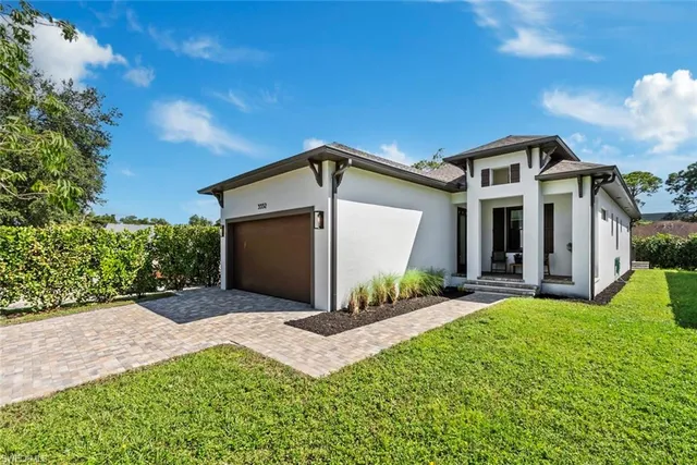$899,000 | 3552 Hibiscus Avenue, Naples, FL 34104