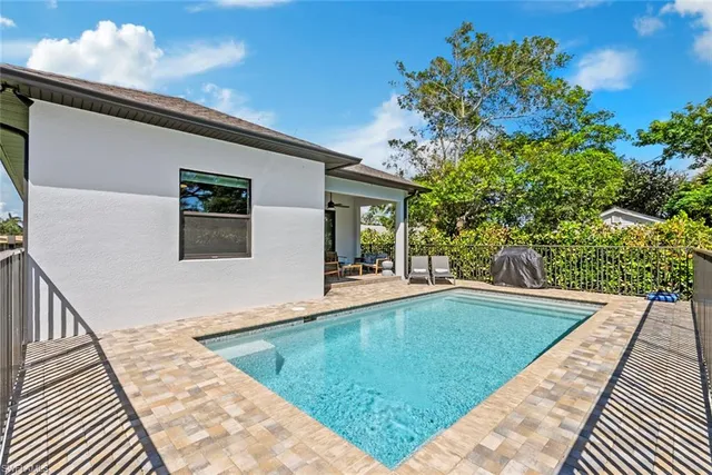 $899,000 | 3552 Hibiscus Avenue, Naples, FL 34104