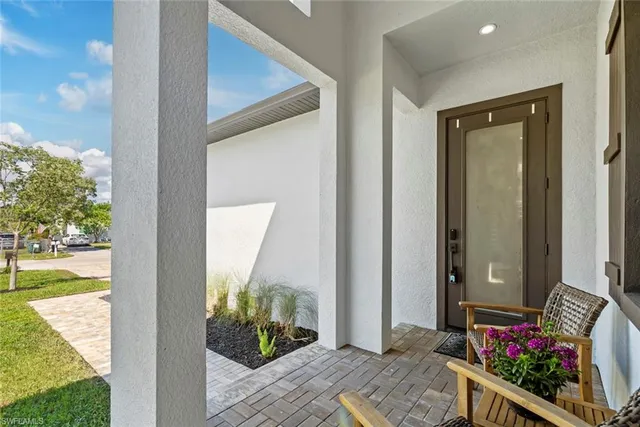 $899,000 | 3552 Hibiscus Avenue, Naples, FL 34104