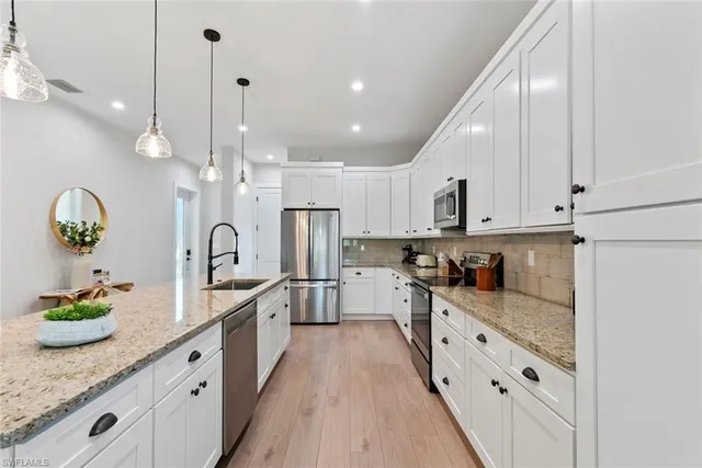 $899,000 | 3552 Hibiscus Avenue, Naples, FL 34104