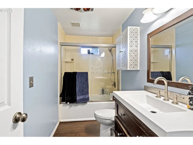 $360,000 | 2133 Northwest Watters Street, Roseburg, OR 97471