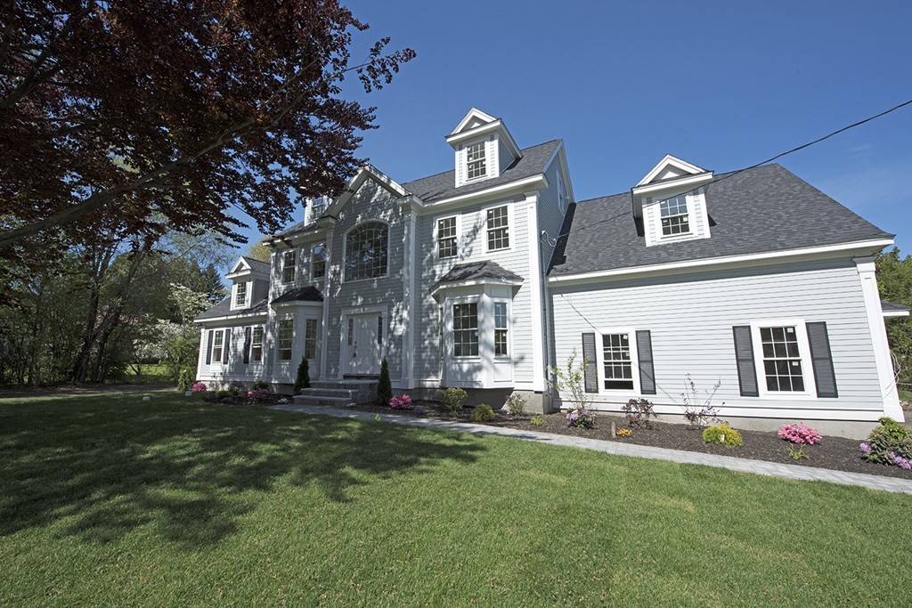 9 Lovejoy Road Andover, MA 01810 - Photo 2 of 5 Gallery Image 2