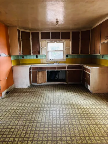 $200,000 | S7321 New Haven Road, North Freedom, WI 53951