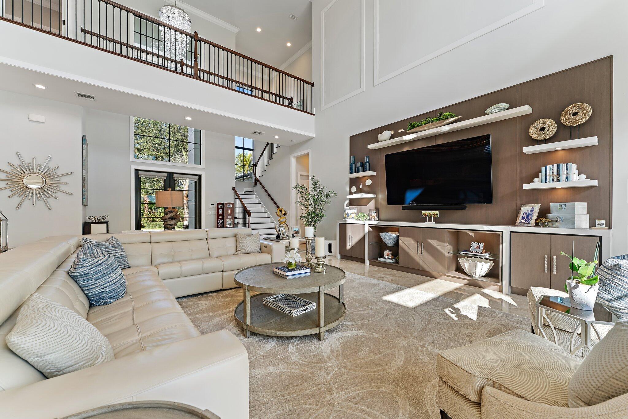 5730 Holly Lane Jupiter, FL 33458 - Photo 15 of 58 Living Room