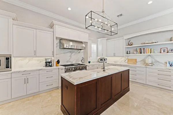 $12,998,880 | 5730 Holly Lane, Jupiter, FL 33458
