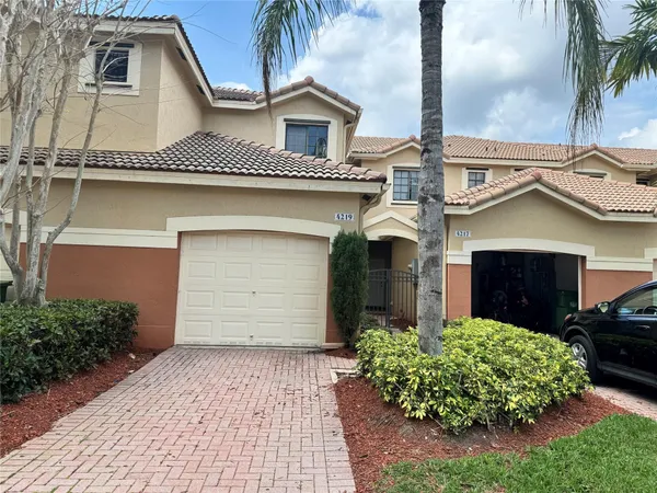$3,400 | 4219 Vineyard Circle, Unit 4219, Weston, FL 33332