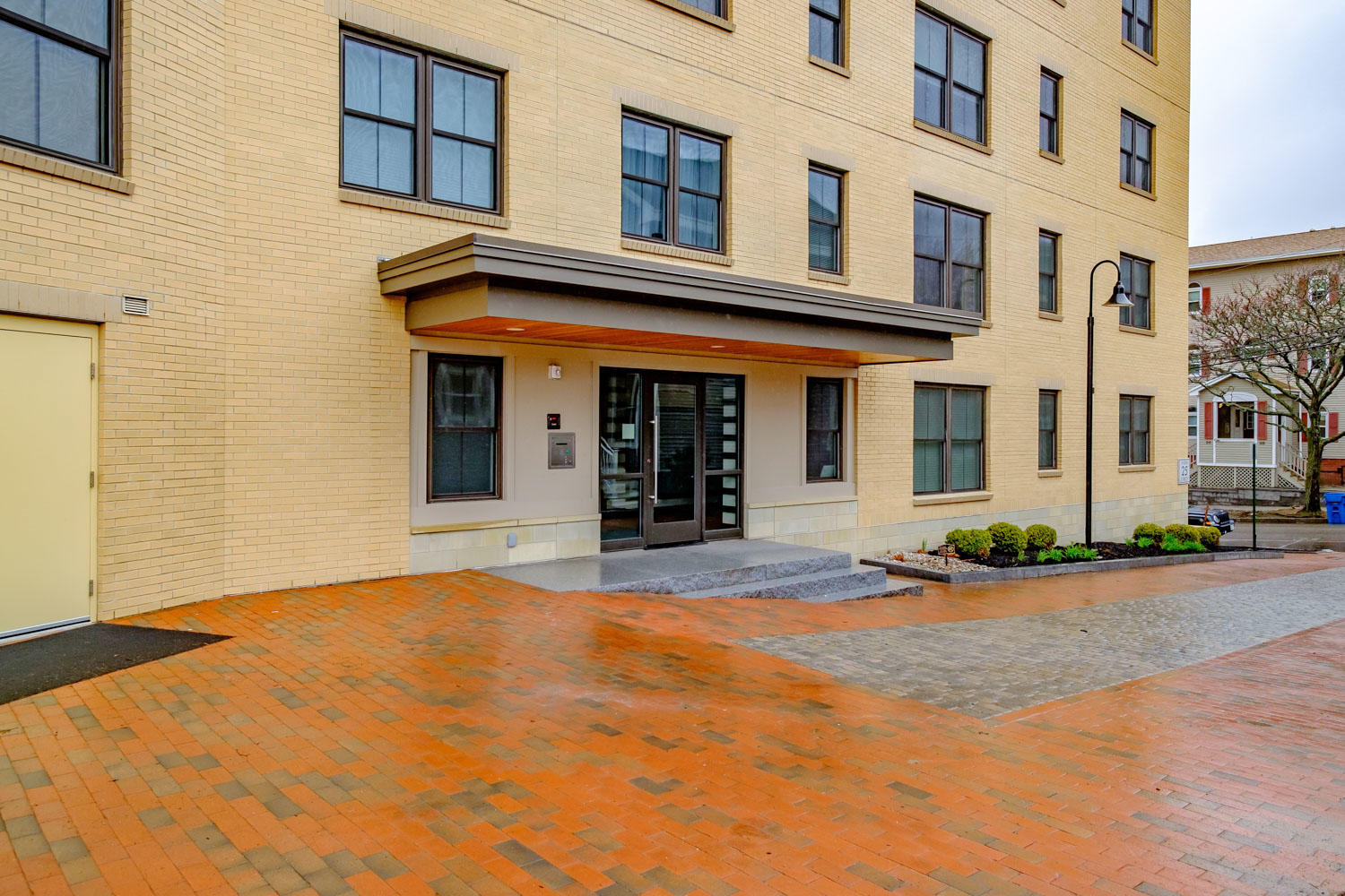 25 High Street, Unit 207 Portland, ME 04101 - Photo 2 of 27 20190514gp-62005