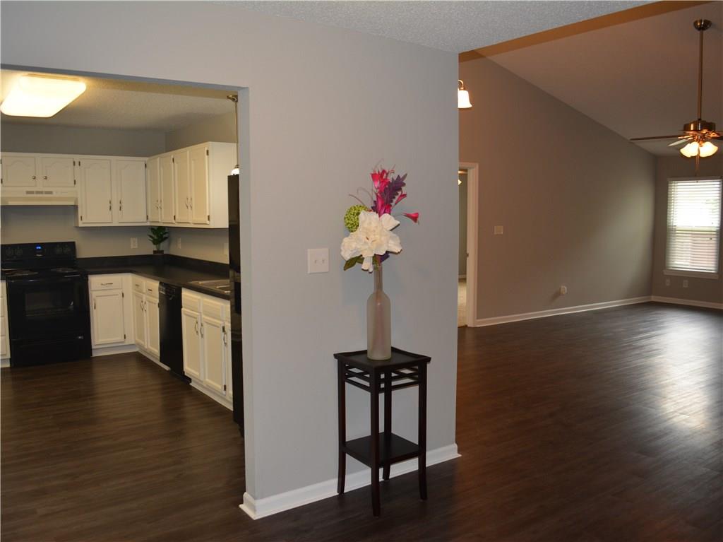 10915 Roundtree Road Fishers, IN 46037 - Photo 9 of 28 Gallery Image 9