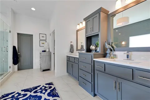 $995,000 | 11510 West 157th Terrace, Overland Park, KS 66221