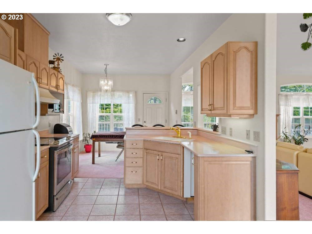 871 8th Street Florence, OR 97439 - Photo 10 of 31 Gallery Image 10