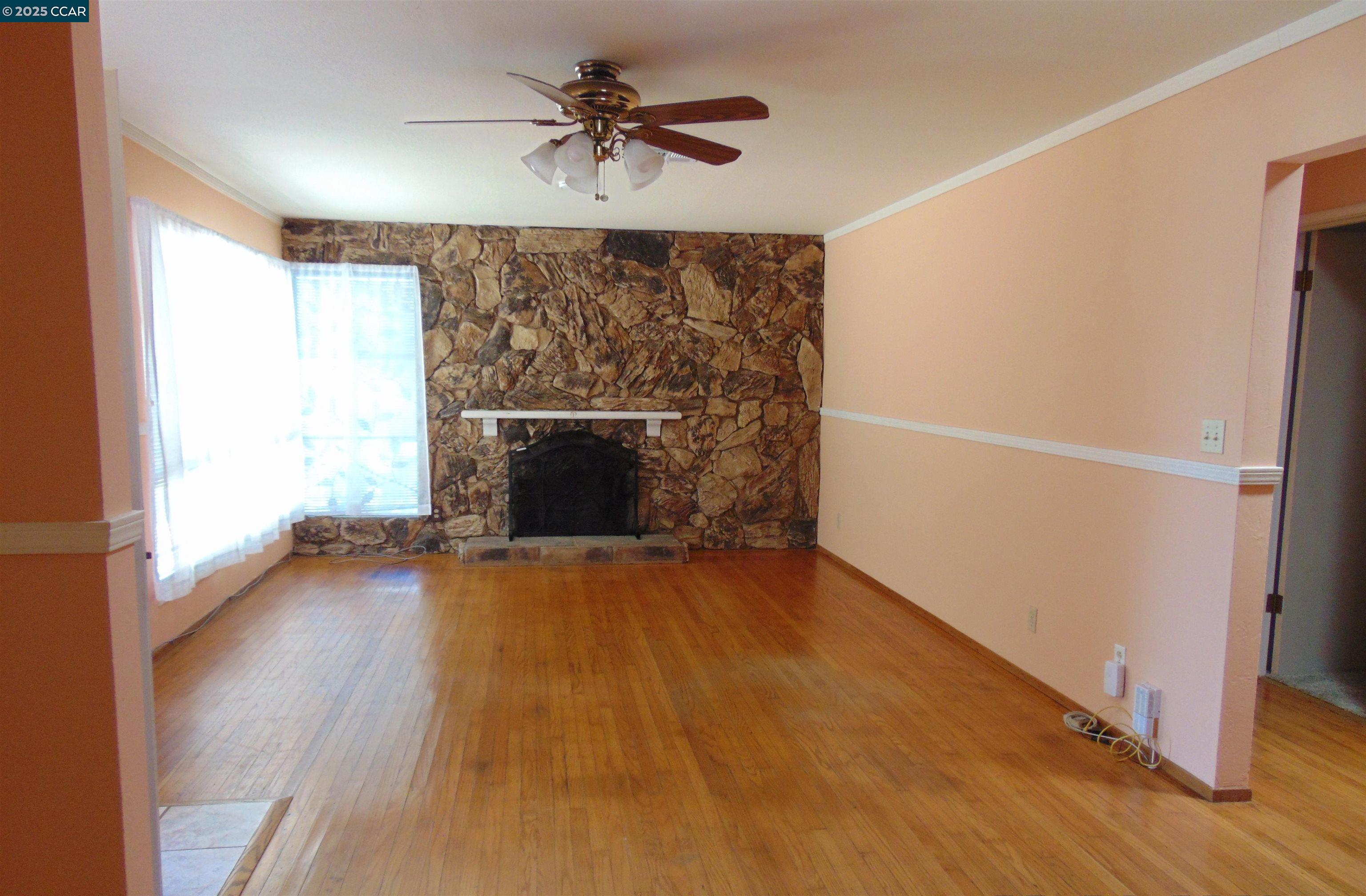 2749 Webb Street Vallejo, CA 94591 - Photo 3 of 11