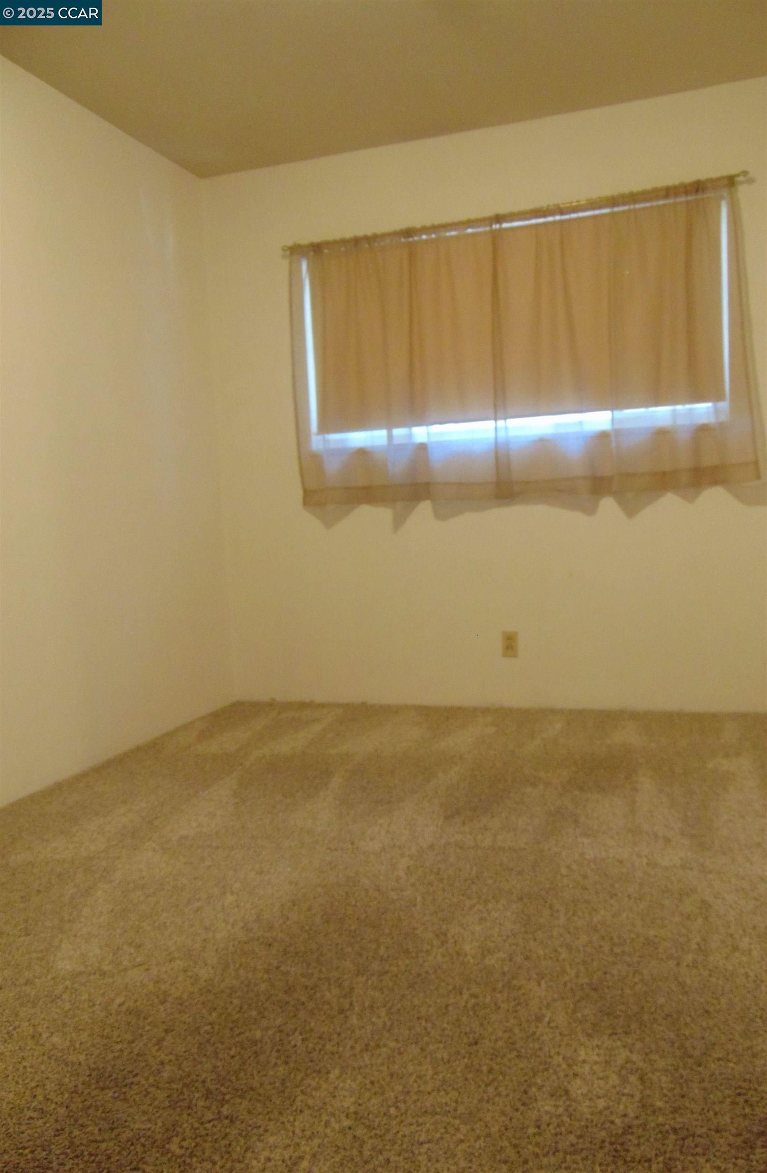 2749 Webb Street Vallejo, CA 94591 - Photo 5 of 11