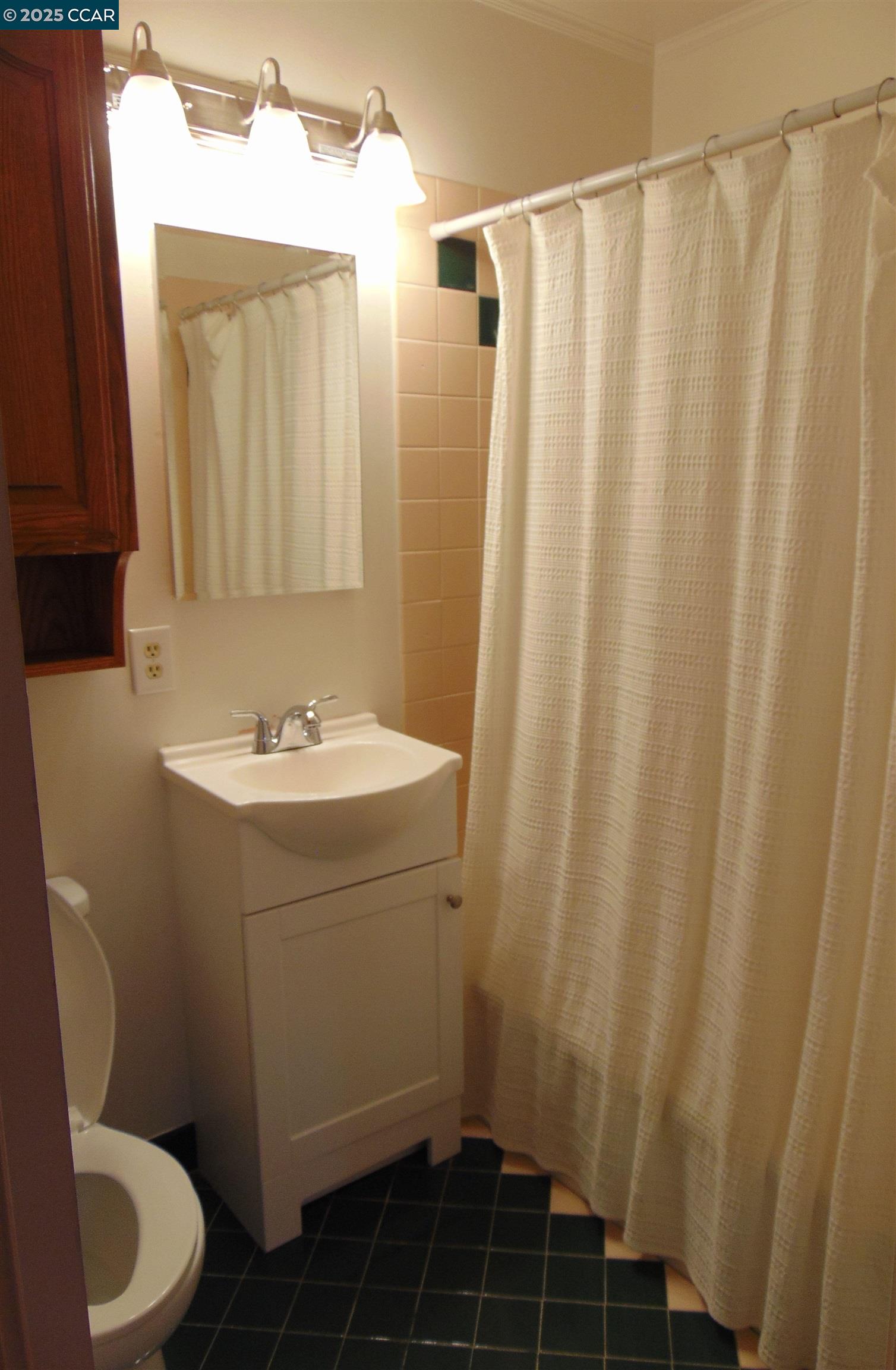 2749 Webb Street Vallejo, CA 94591 - Photo 6 of 11