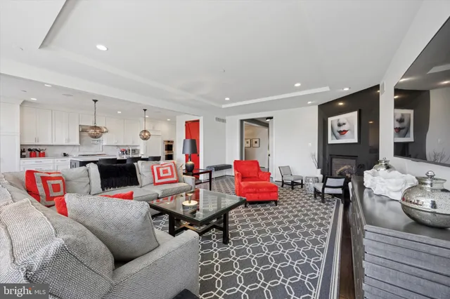 $1,495,000 | 6150 Creekside Drive, Flourtown, PA 19031