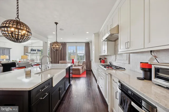 $1,495,000 | 6150 Creekside Drive, Flourtown, PA 19031