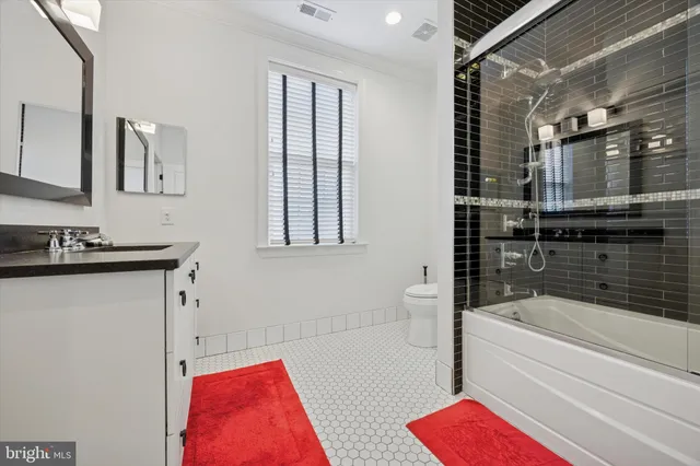 $1,495,000 | 6150 Creekside Drive, Flourtown, PA 19031