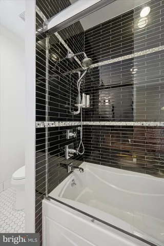 $1,495,000 | 6150 Creekside Drive, Flourtown, PA 19031