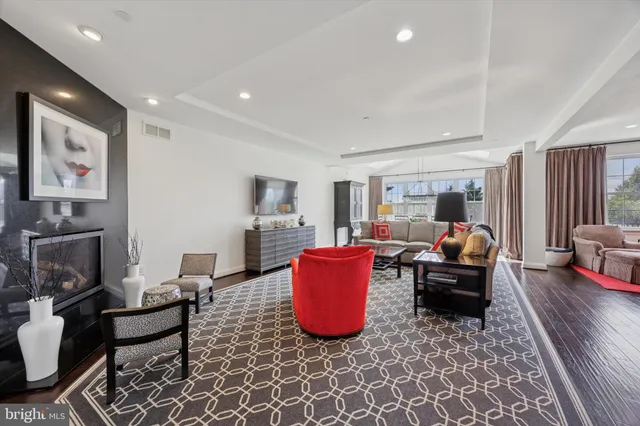 $1,495,000 | 6150 Creekside Drive, Flourtown, PA 19031