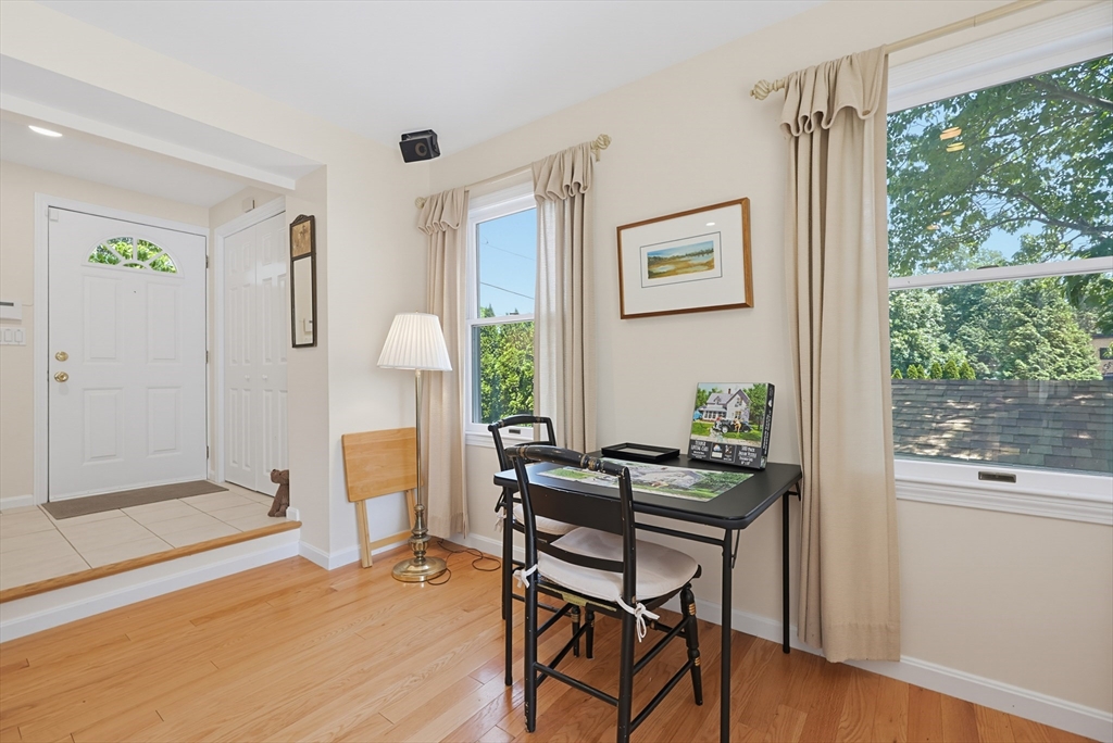 82 Ridge Road Foxboro, MA 02035 - Photo 15 of 32