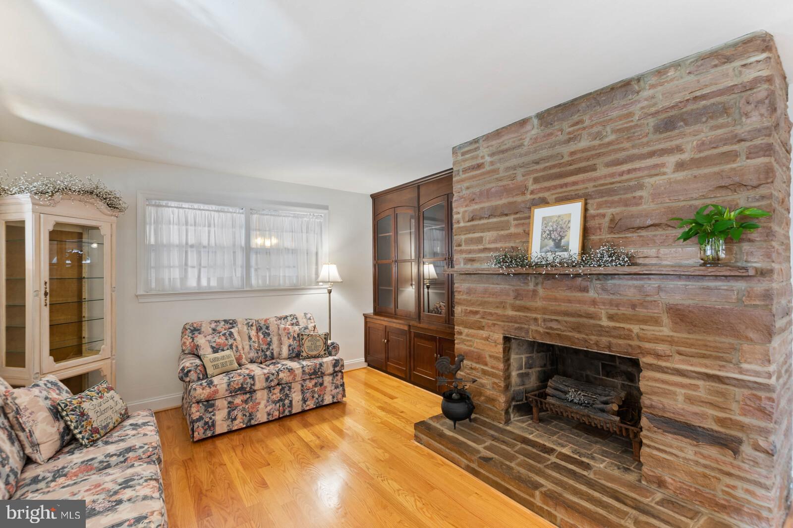 10710 Livingston Road Fort Washington, MD 20744 - Photo 11 of 49 Family Room