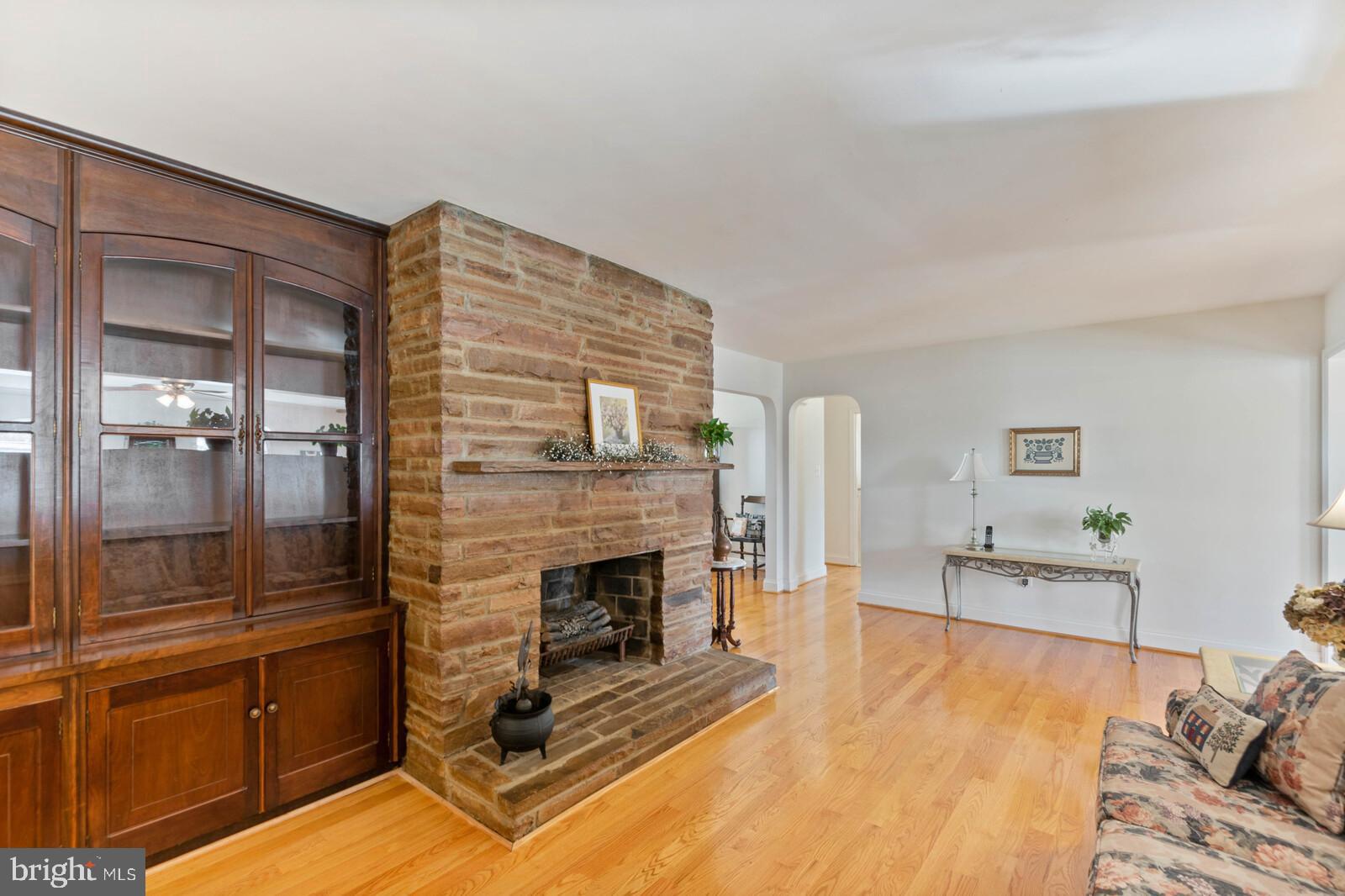 10710 Livingston Road Fort Washington, MD 20744 - Photo 12 of 49 Family Room