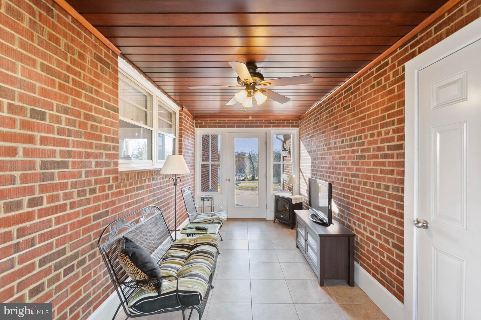 10710 Livingston Road Fort Washington, MD 20744 - Photo 21 of 49 Sunroom