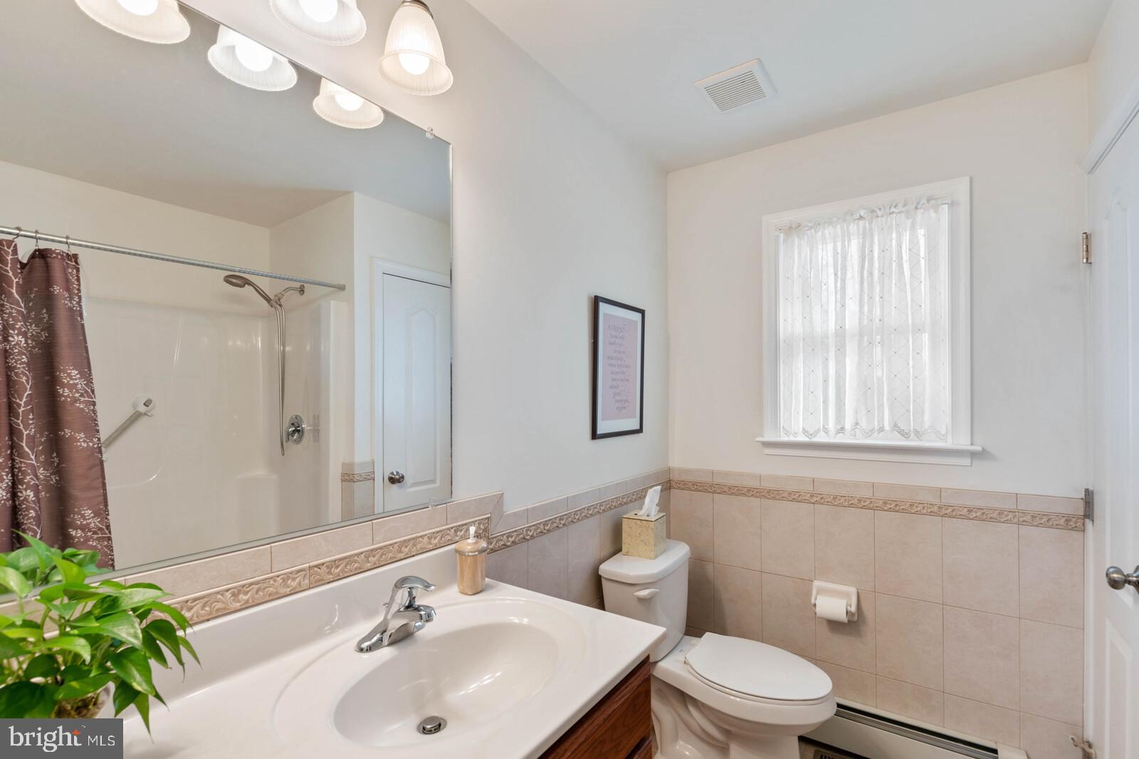 10710 Livingston Road Fort Washington, MD 20744 - Photo 29 of 49 Master Bath