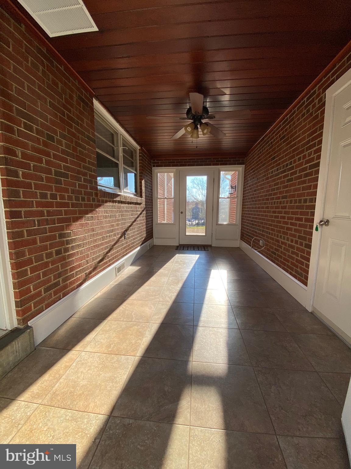 10710 Livingston Road Fort Washington, MD 20744 - Photo 33 of 49 Sunroom